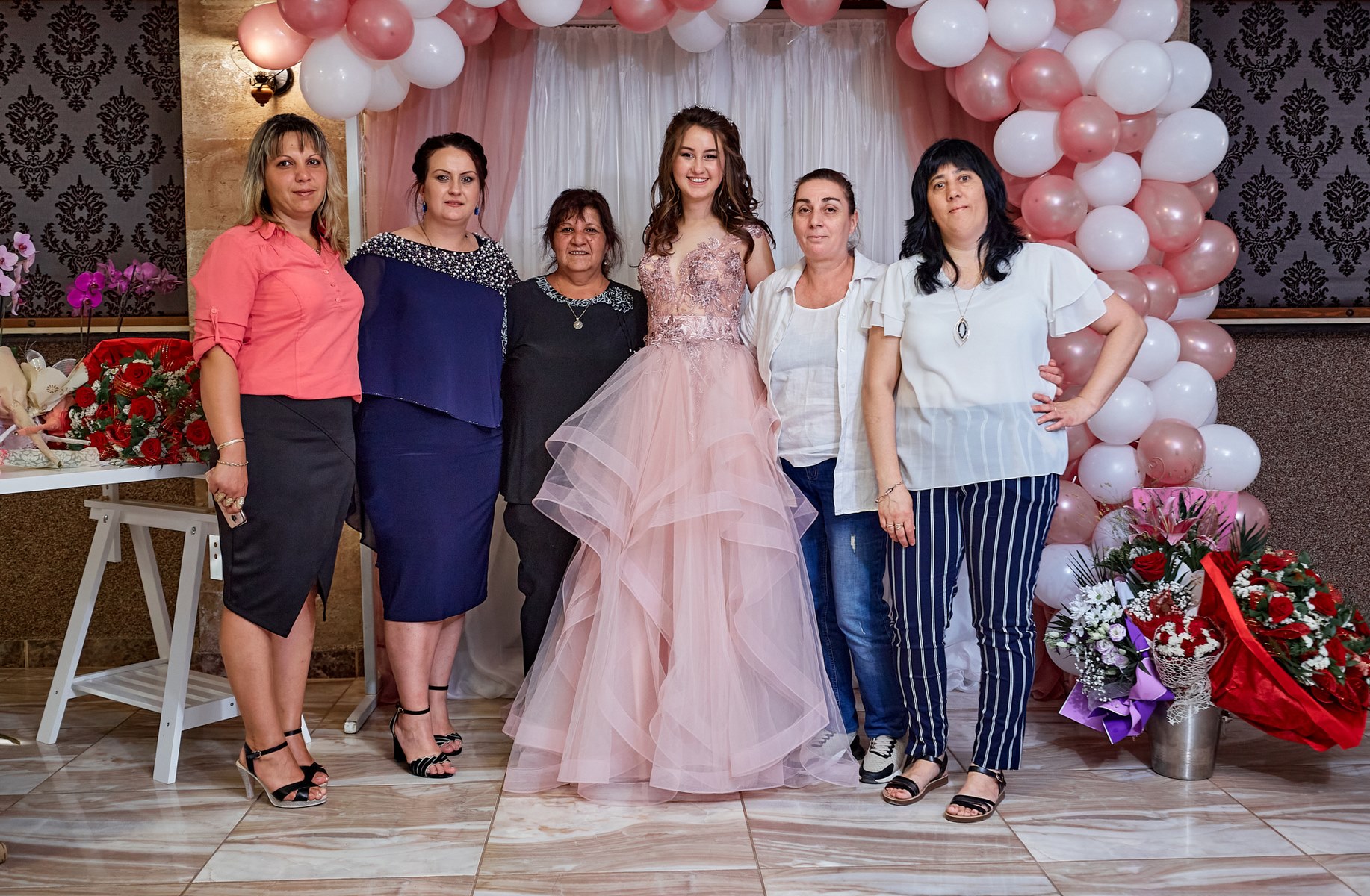 098 Айлис бал